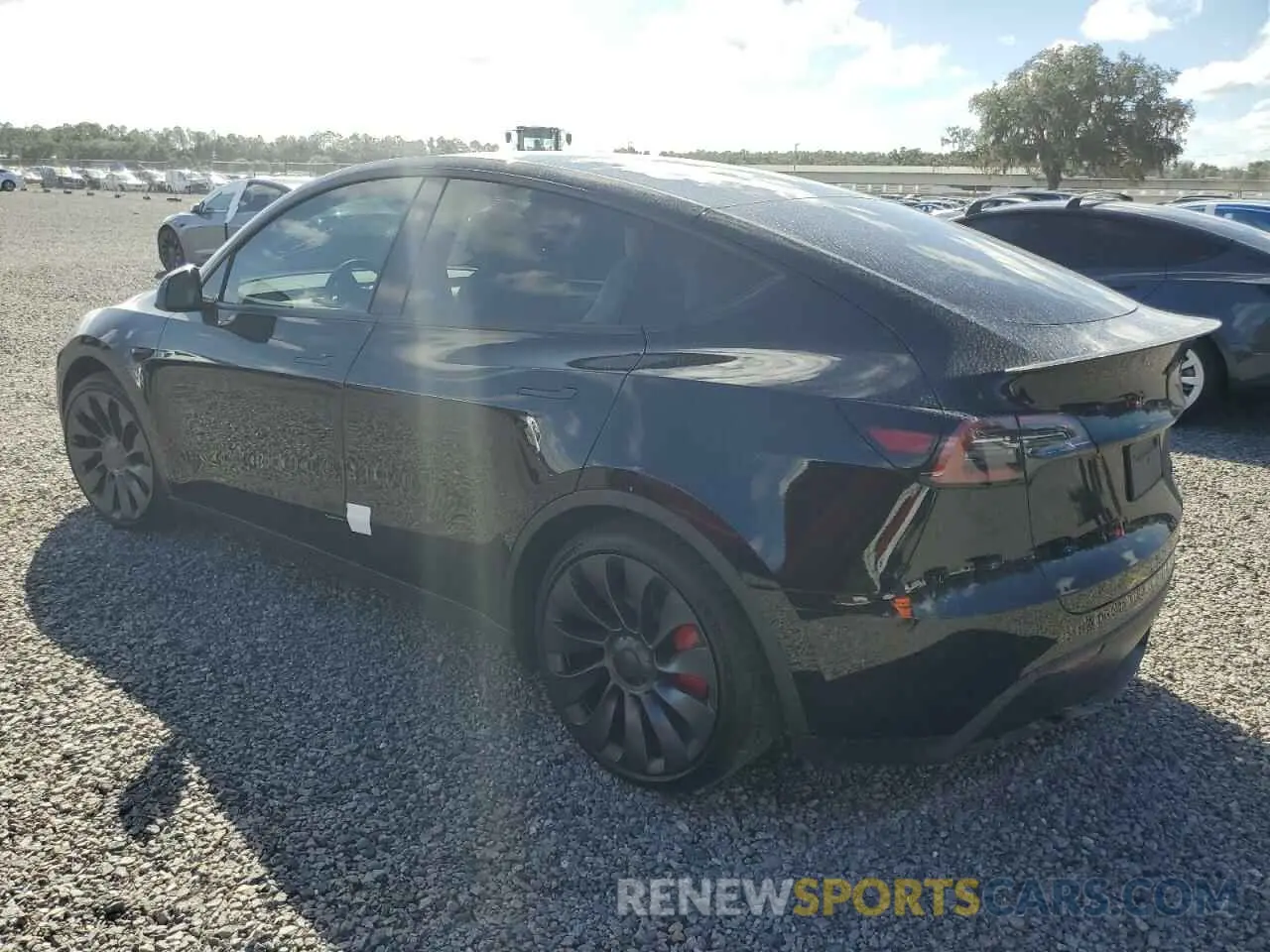 2 Photograph of a damaged car 7SAYGDEF5RF040367 TESLA MODEL Y 2024