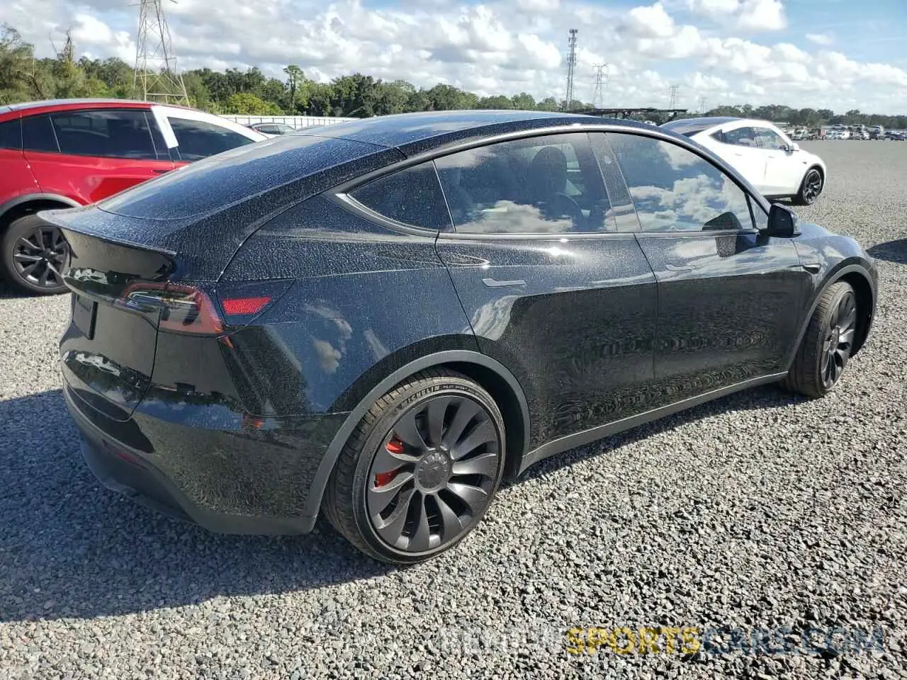 3 Photograph of a damaged car 7SAYGDEF5RF040367 TESLA MODEL Y 2024