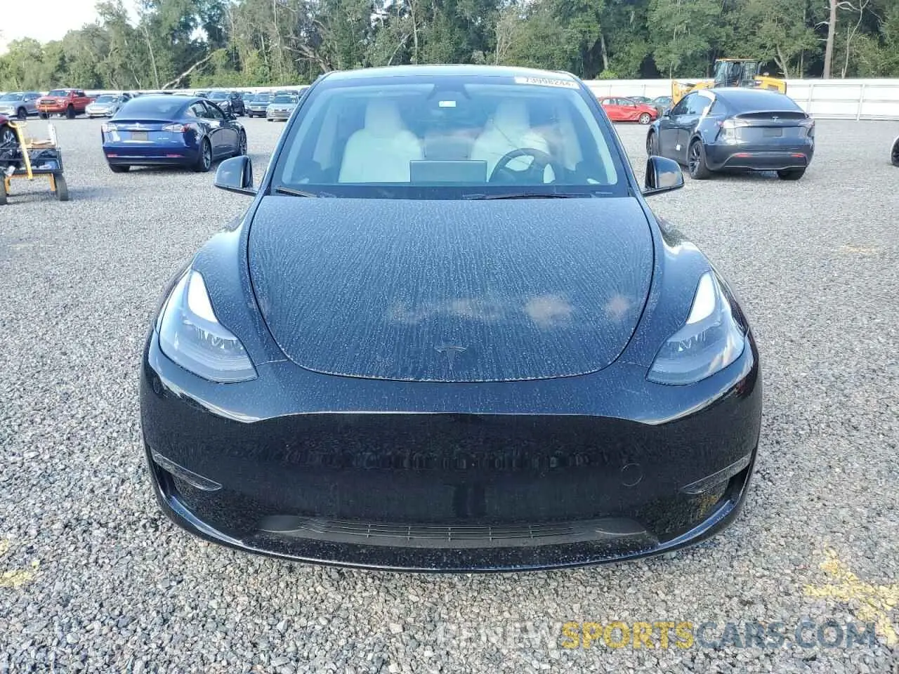 5 Photograph of a damaged car 7SAYGDEF5RF040367 TESLA MODEL Y 2024