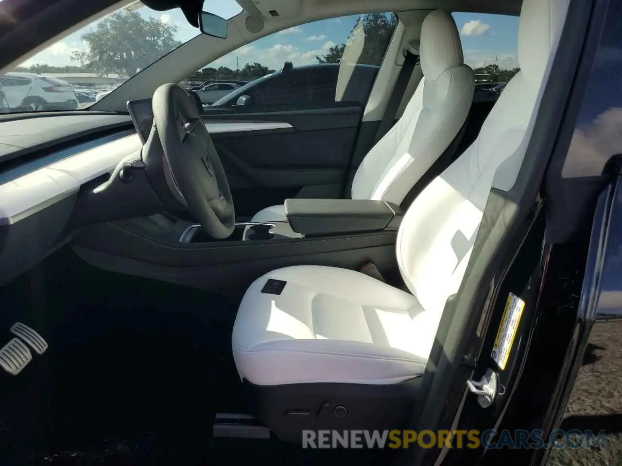 7 Photograph of a damaged car 7SAYGDEF5RF040367 TESLA MODEL Y 2024