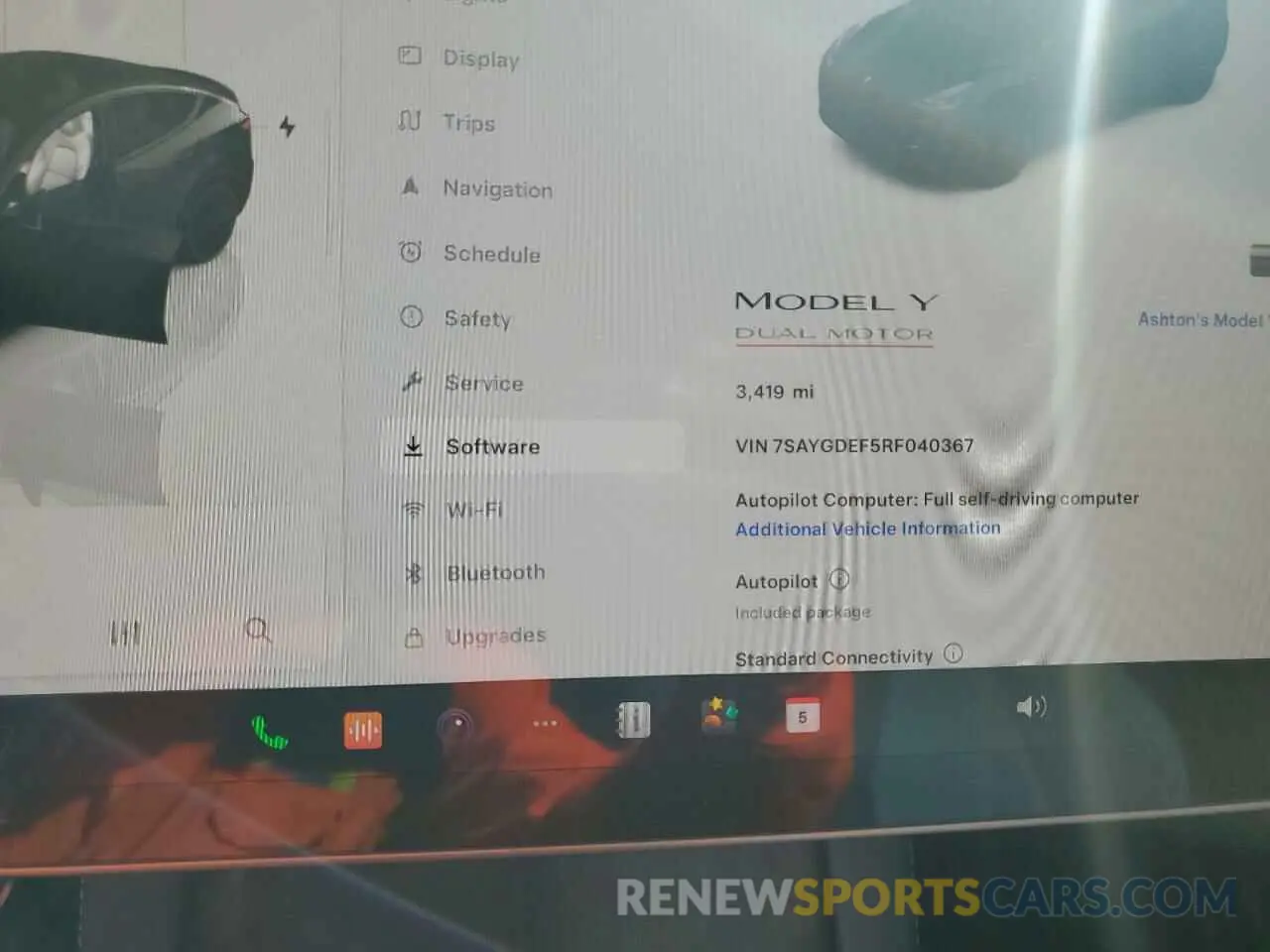 9 Photograph of a damaged car 7SAYGDEF5RF040367 TESLA MODEL Y 2024