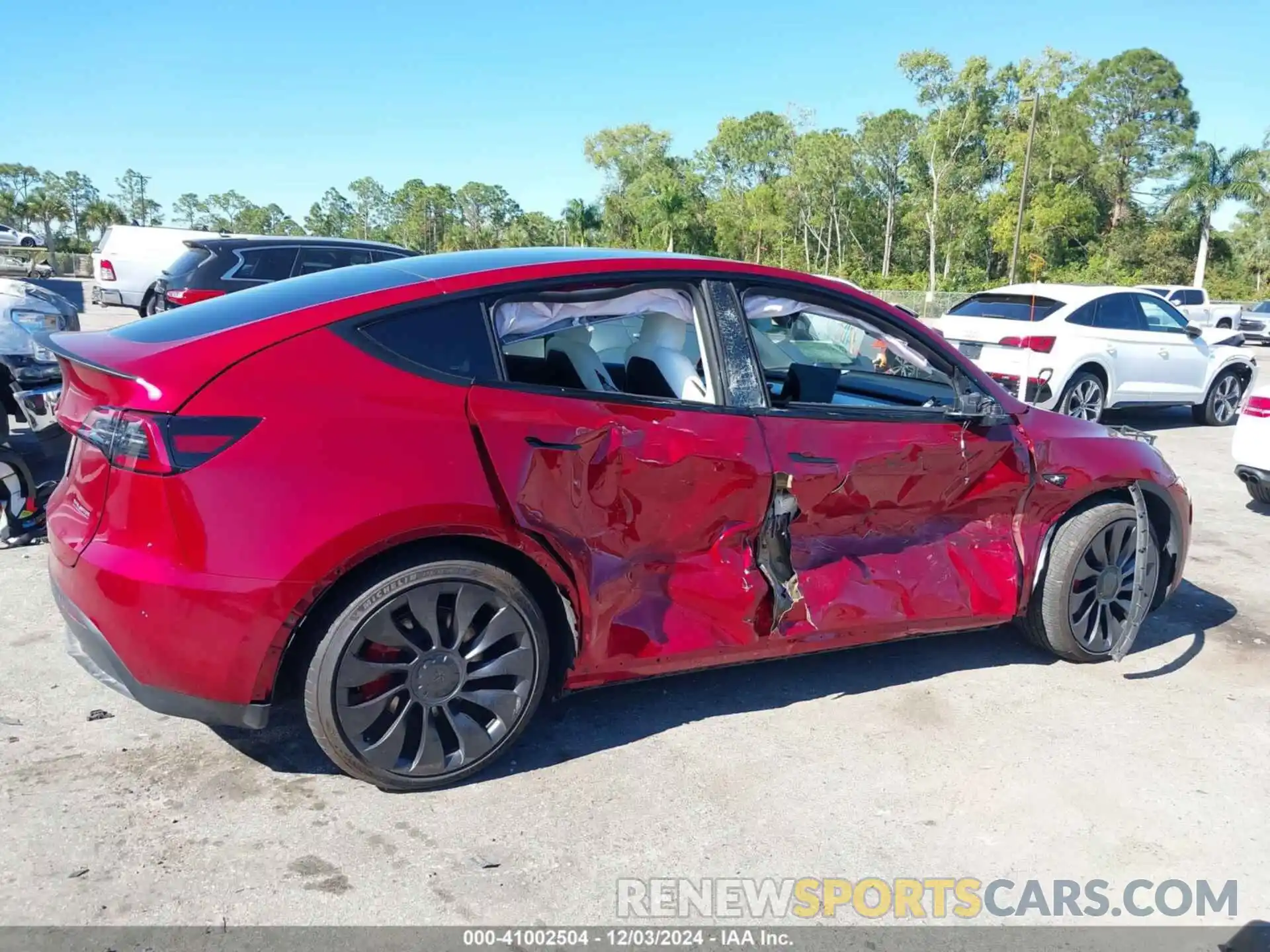 6 Photograph of a damaged car 7SAYGDEF5RF044807 TESLA MODEL Y 2024