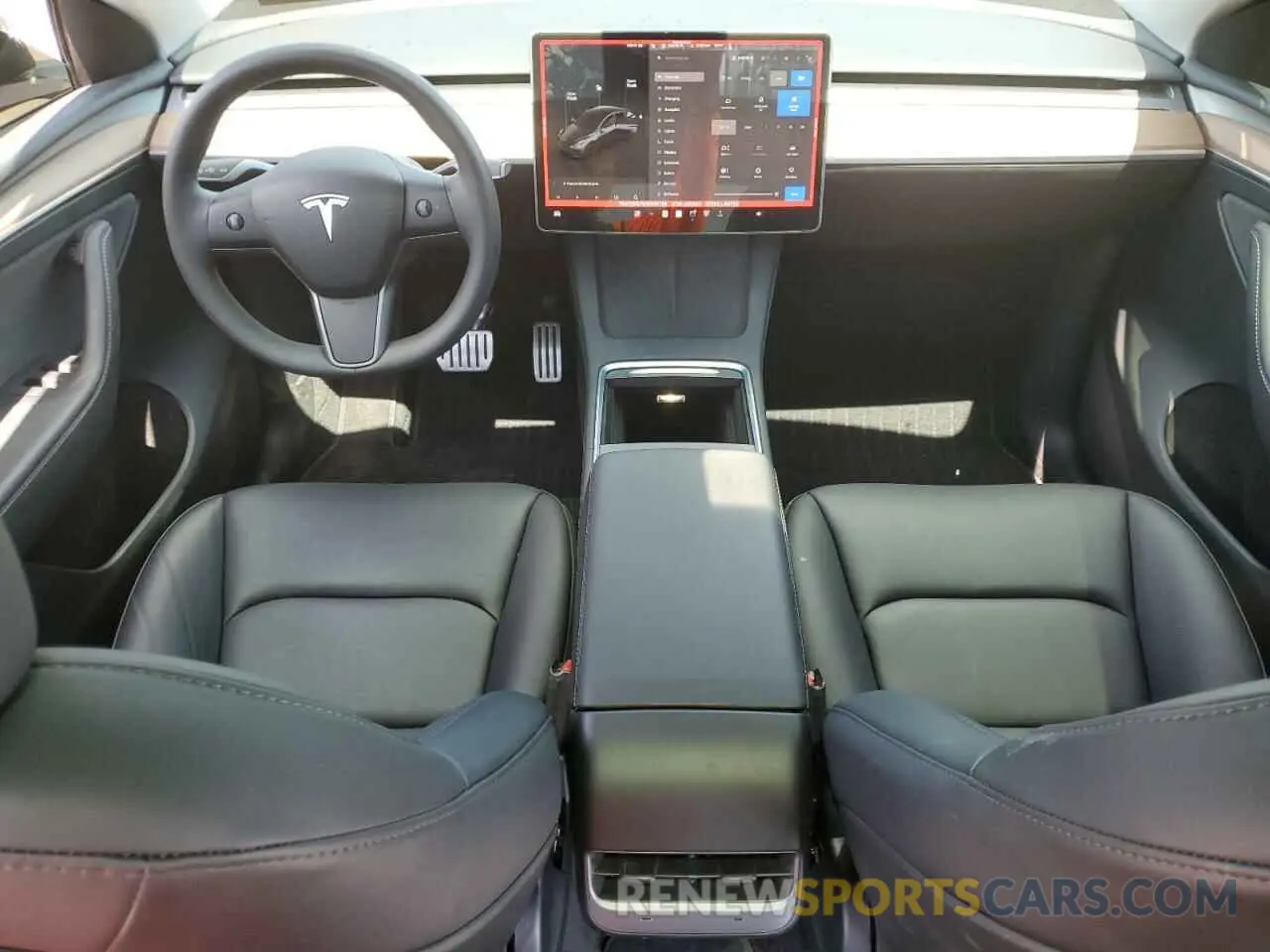 8 Photograph of a damaged car 7SAYGDEF5RF058755 TESLA MODEL Y 2024