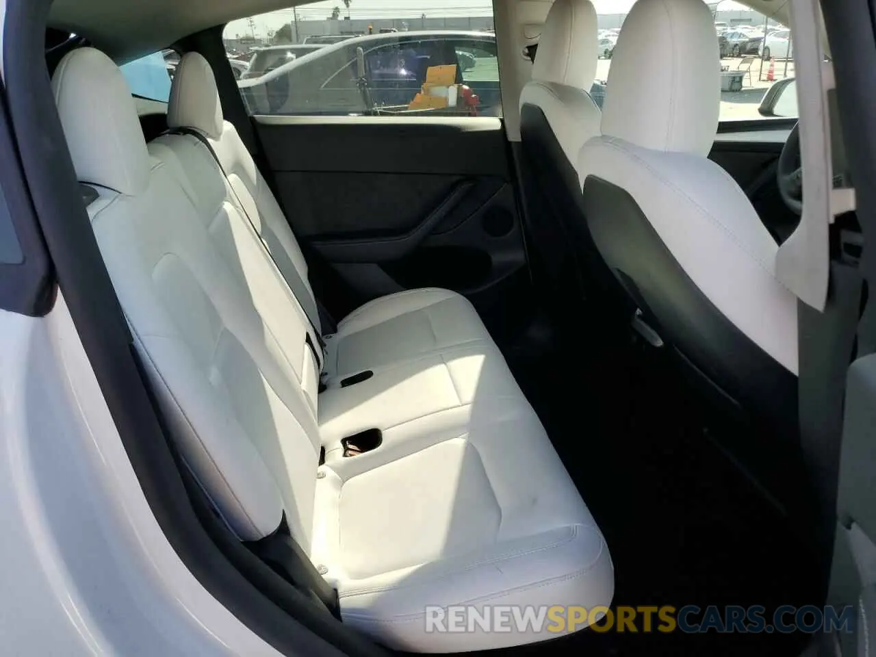 10 Photograph of a damaged car 7SAYGDEF5RF063647 TESLA MODEL Y 2024