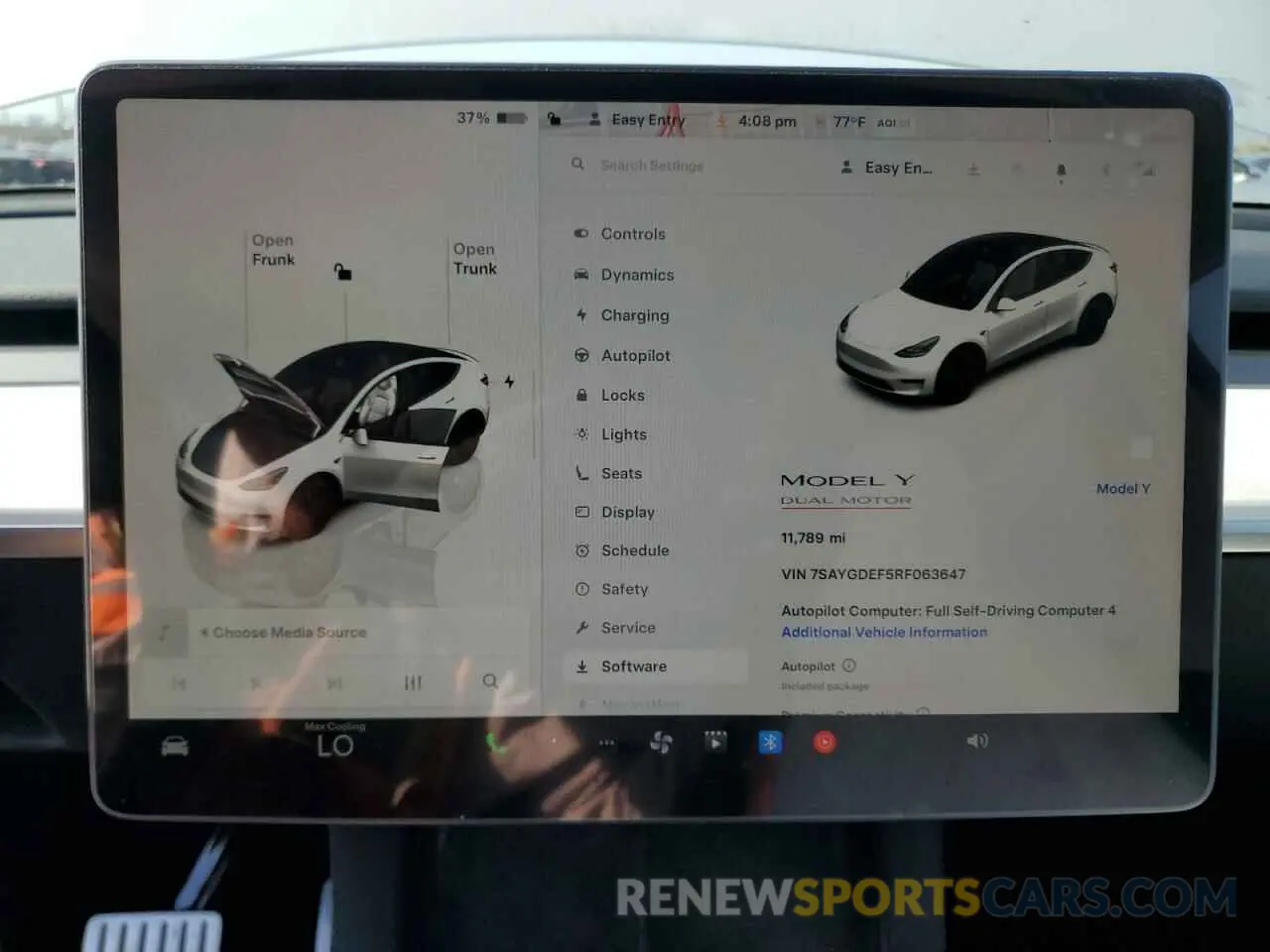 9 Photograph of a damaged car 7SAYGDEF5RF063647 TESLA MODEL Y 2024