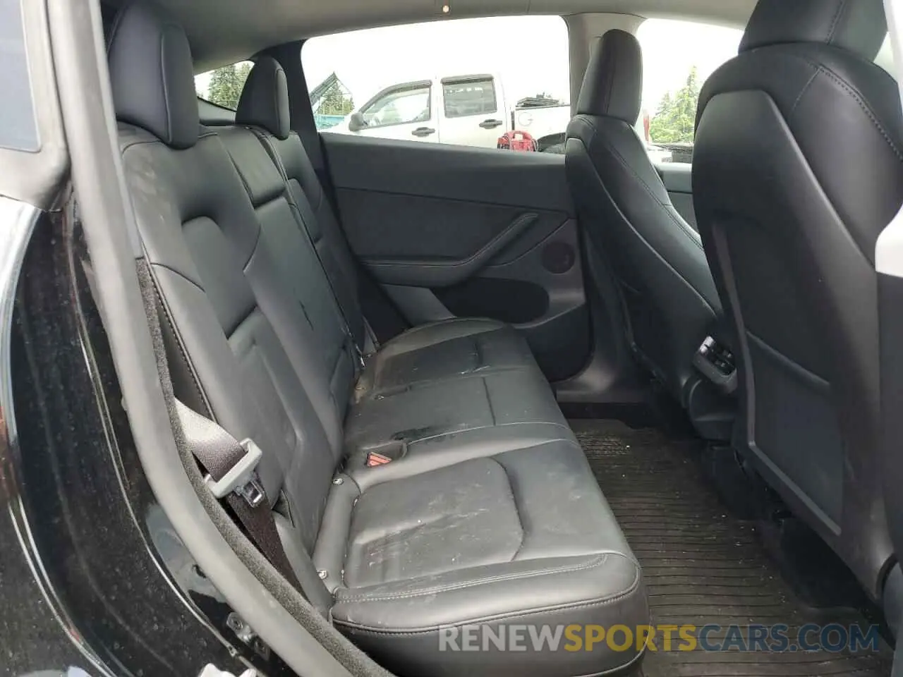 11 Photograph of a damaged car 7SAYGDEF5RF064183 TESLA MODEL Y 2024
