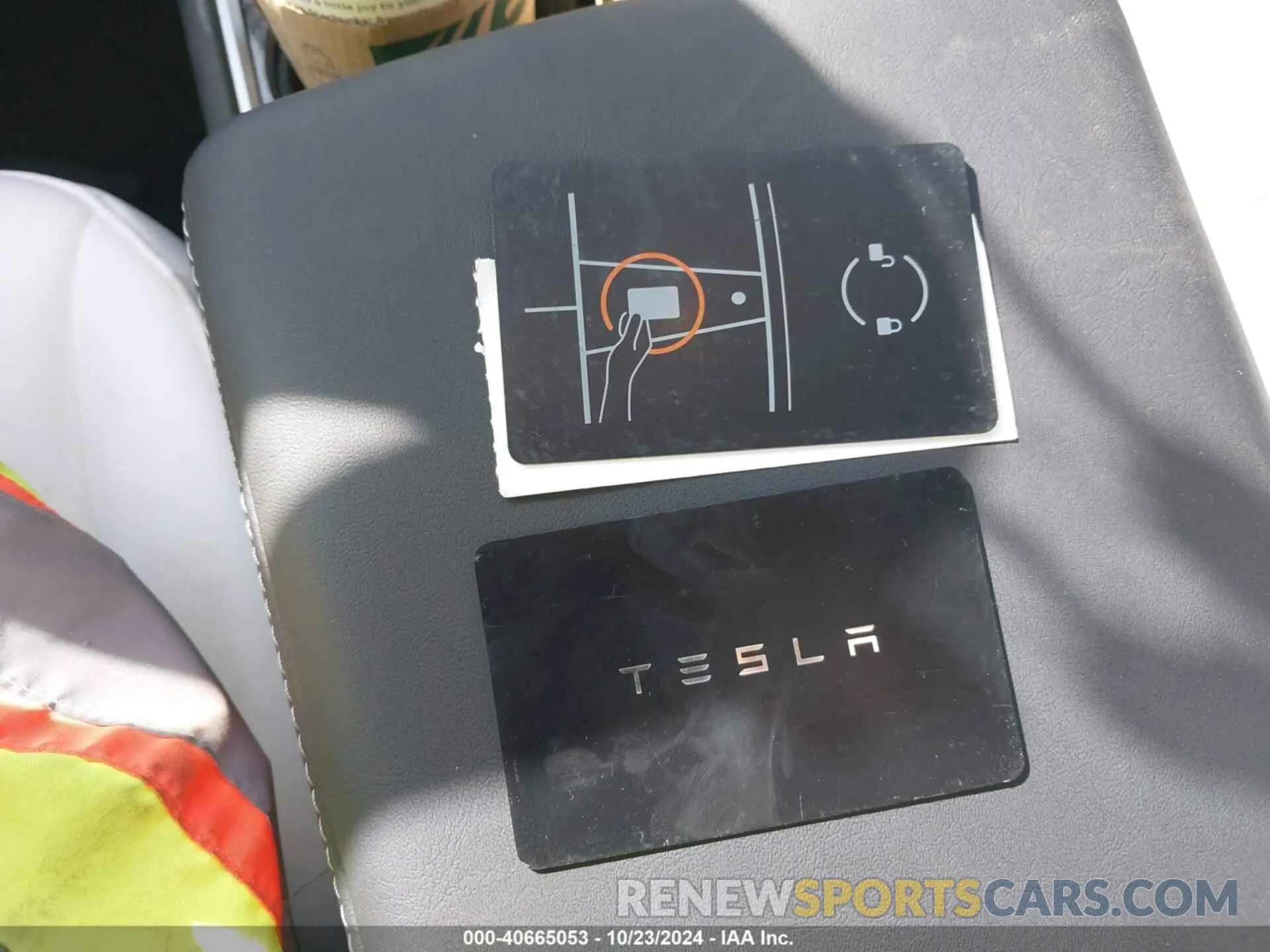 11 Photograph of a damaged car 7SAYGDEF6RA262221 TESLA MODEL Y 2024