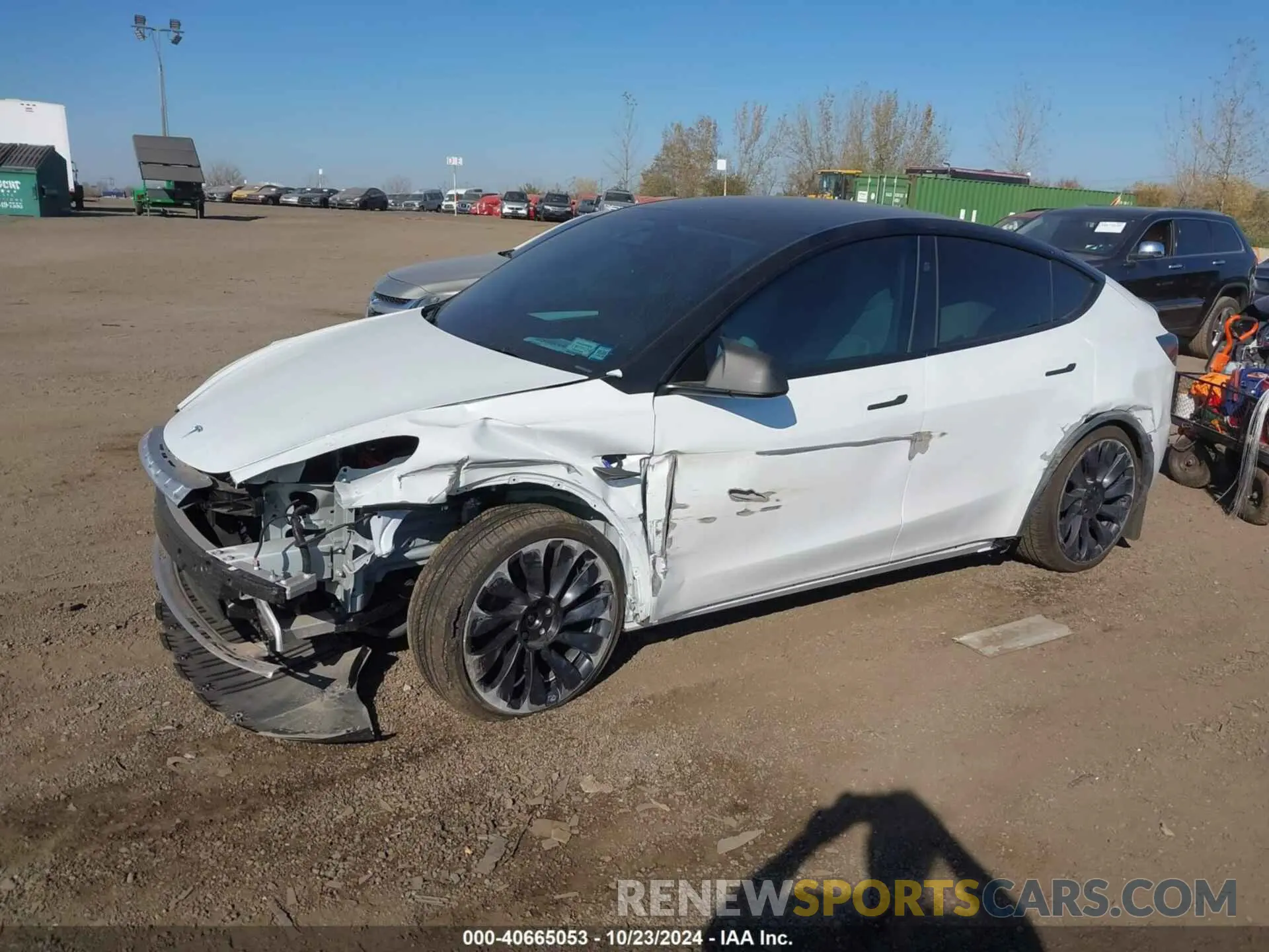 2 Photograph of a damaged car 7SAYGDEF6RA262221 TESLA MODEL Y 2024