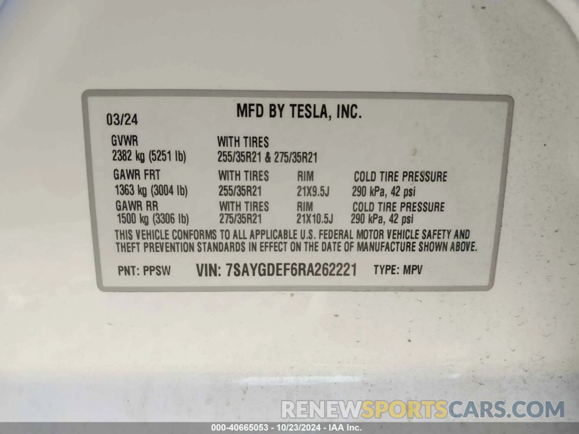 9 Photograph of a damaged car 7SAYGDEF6RA262221 TESLA MODEL Y 2024
