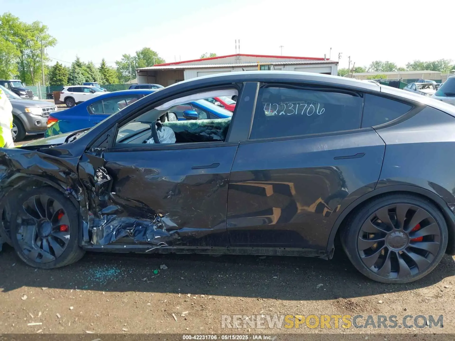 14 Photograph of a damaged car 7SAYGDEF6RA291217 TESLA MODEL Y 2024