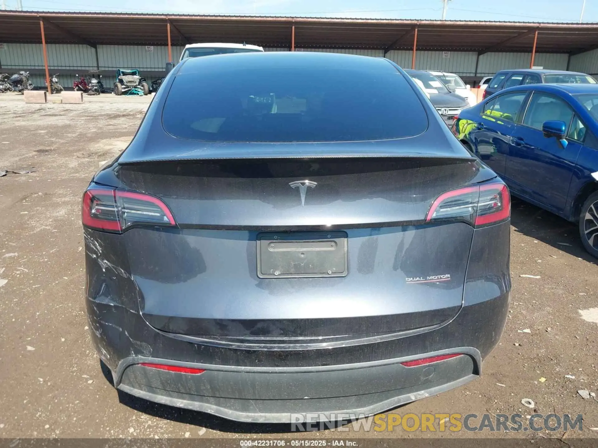 16 Photograph of a damaged car 7SAYGDEF6RA291217 TESLA MODEL Y 2024