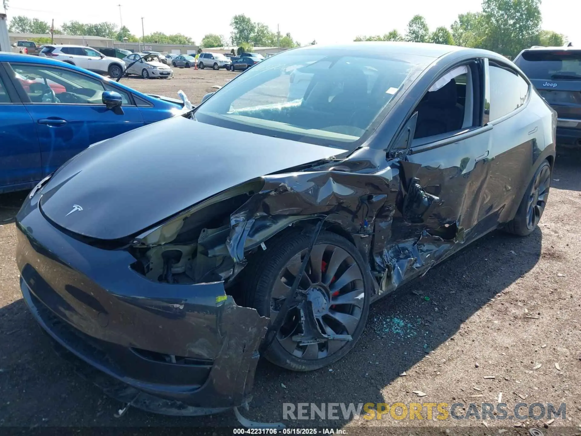 2 Photograph of a damaged car 7SAYGDEF6RA291217 TESLA MODEL Y 2024