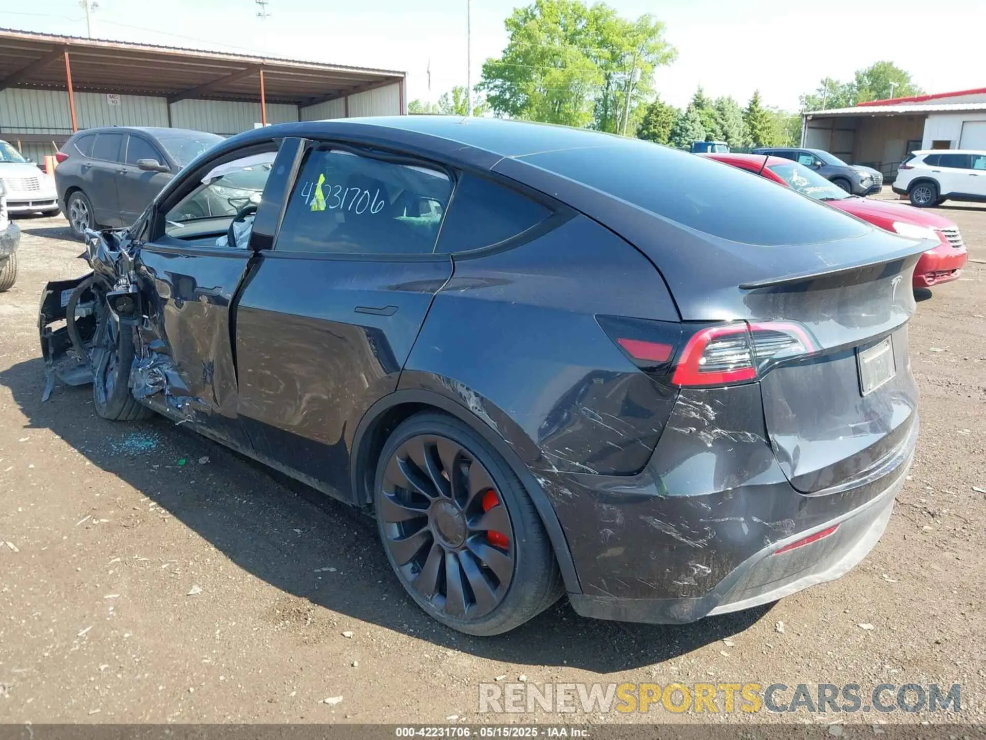 3 Photograph of a damaged car 7SAYGDEF6RA291217 TESLA MODEL Y 2024