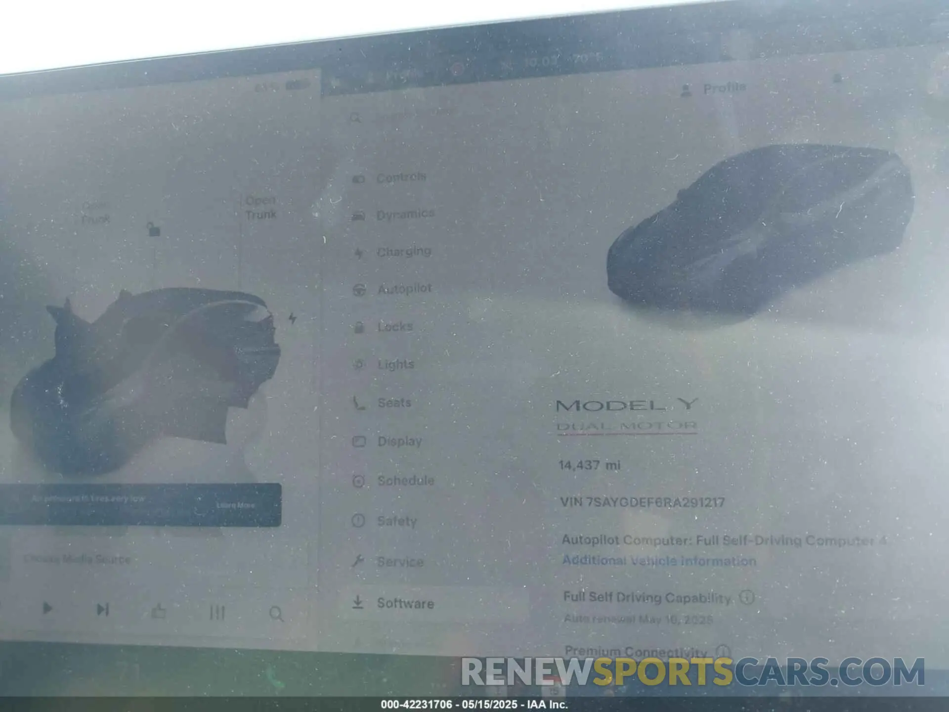 7 Photograph of a damaged car 7SAYGDEF6RA291217 TESLA MODEL Y 2024