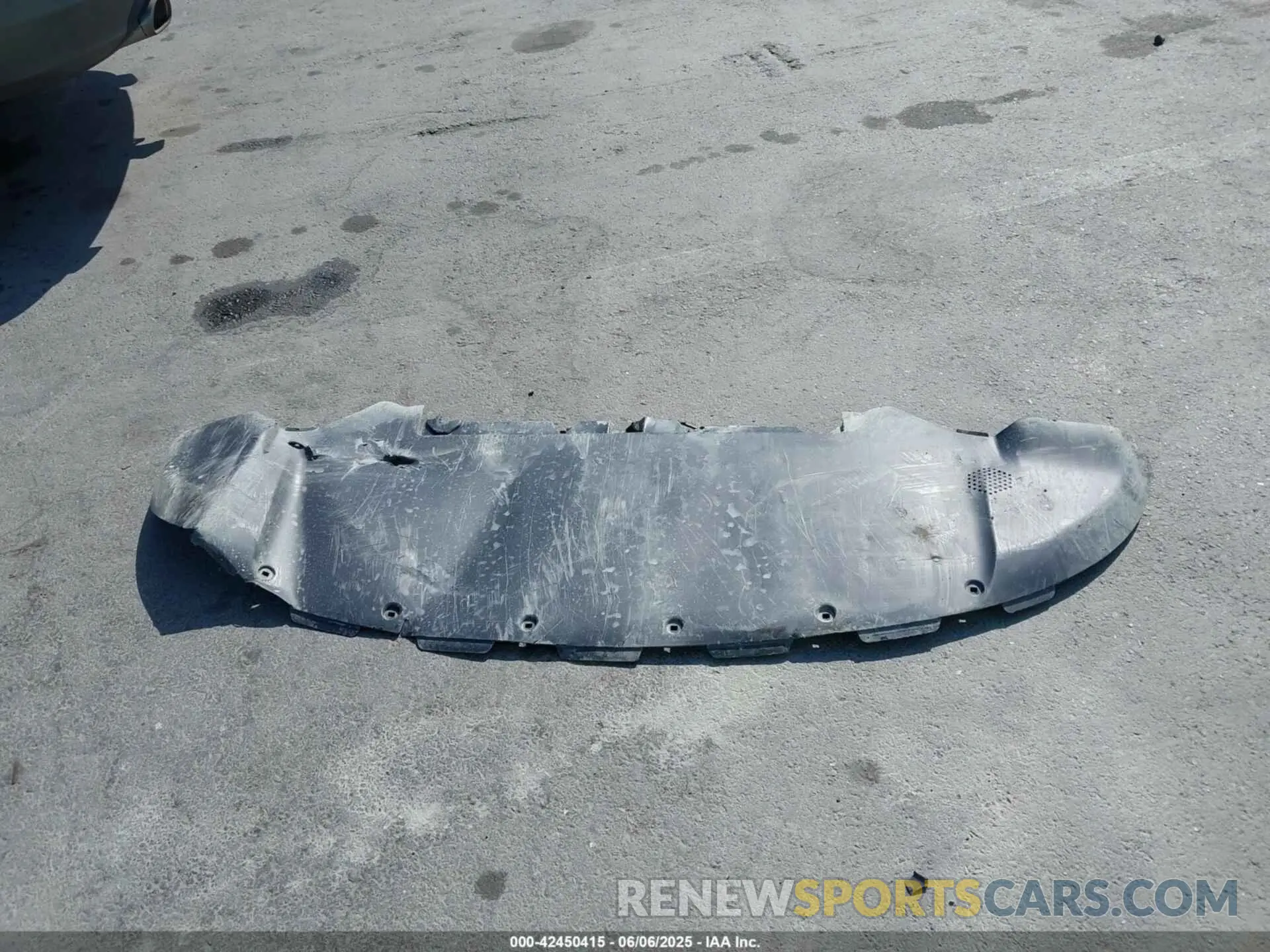 11 Photograph of a damaged car 7SAYGDEF6RF121667 TESLA MODEL Y 2024