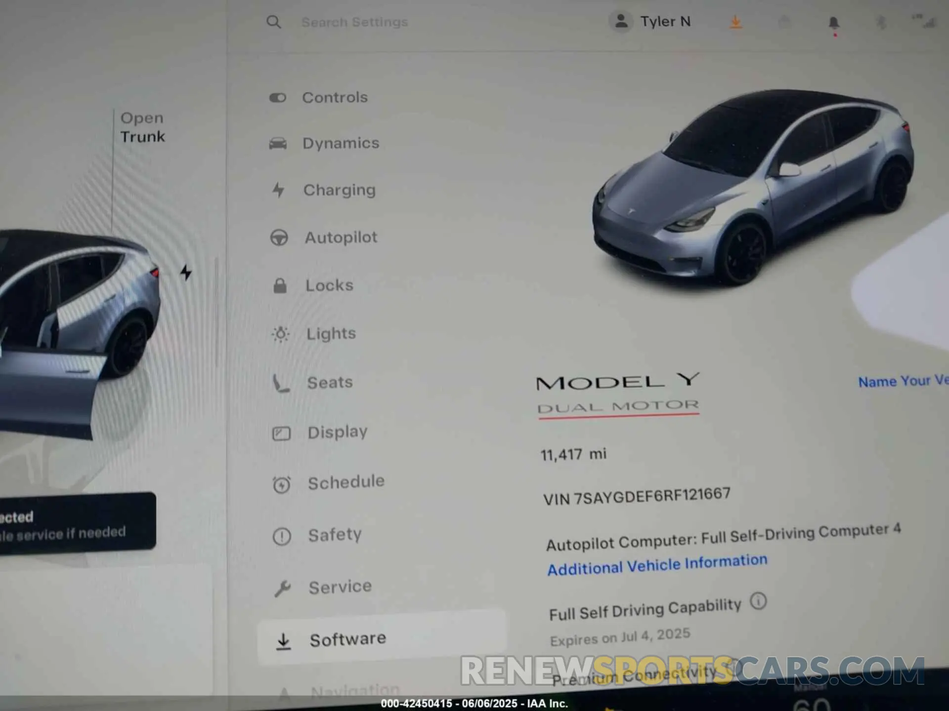 18 Photograph of a damaged car 7SAYGDEF6RF121667 TESLA MODEL Y 2024