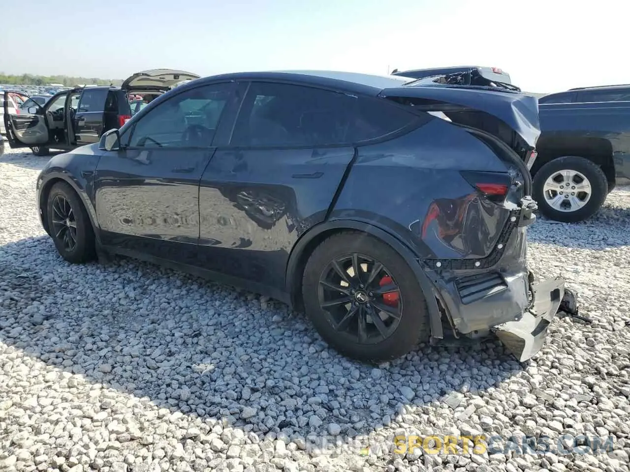 2 Photograph of a damaged car 7SAYGDEF6RF156631 TESLA MODEL Y 2024