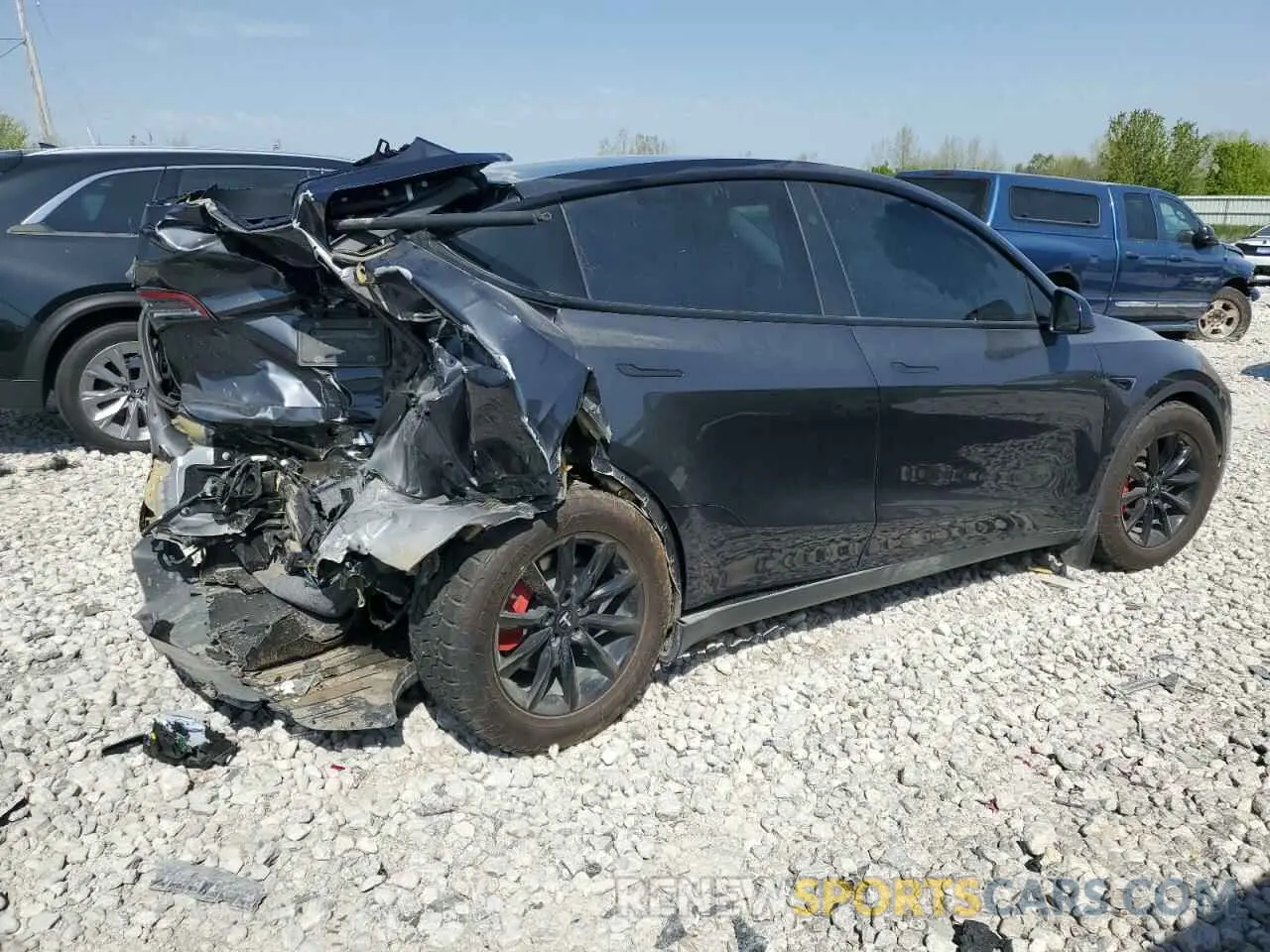 3 Photograph of a damaged car 7SAYGDEF6RF156631 TESLA MODEL Y 2024
