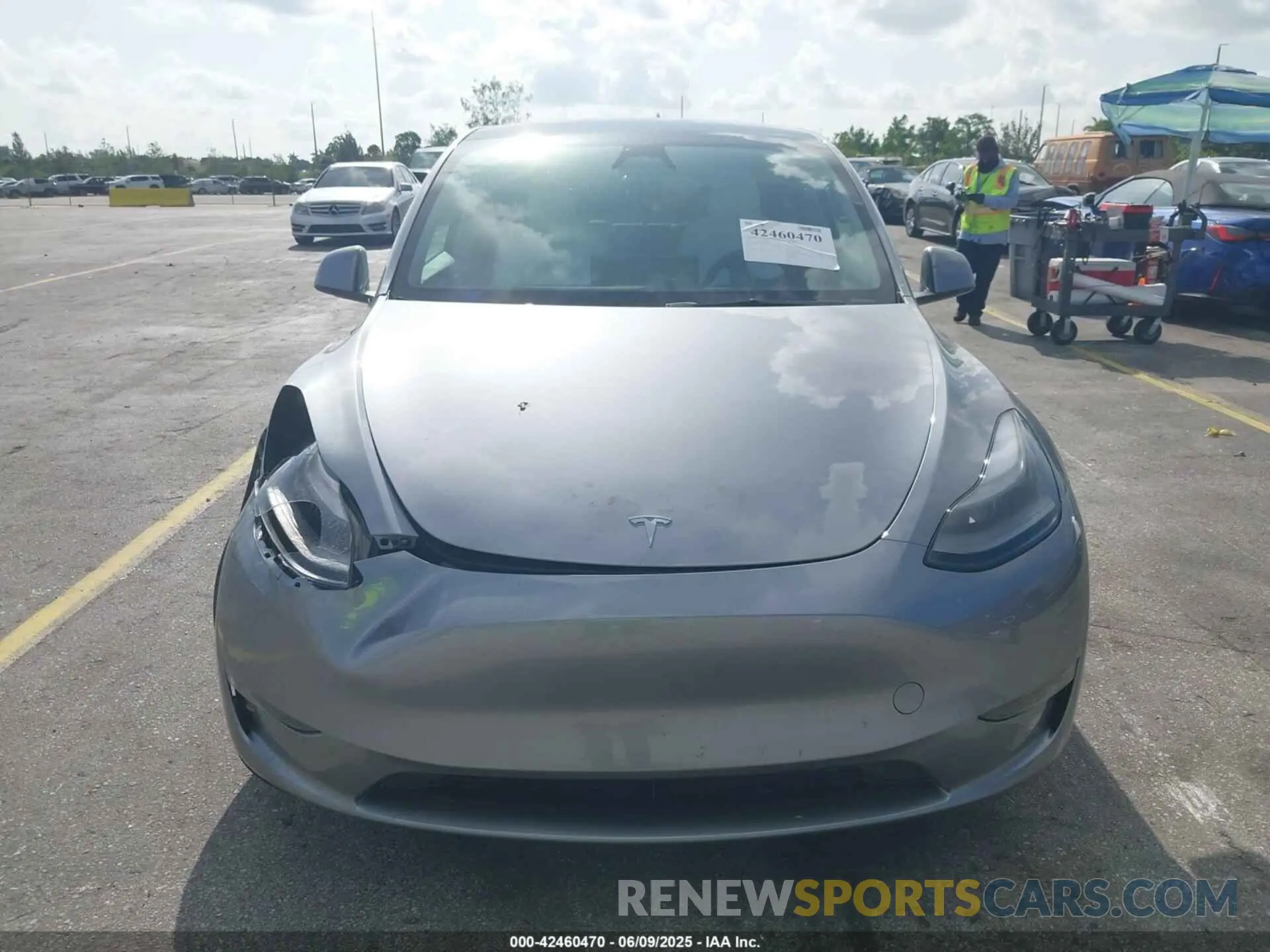 11 Photograph of a damaged car 7SAYGDEF7RA296765 TESLA MODEL Y 2024