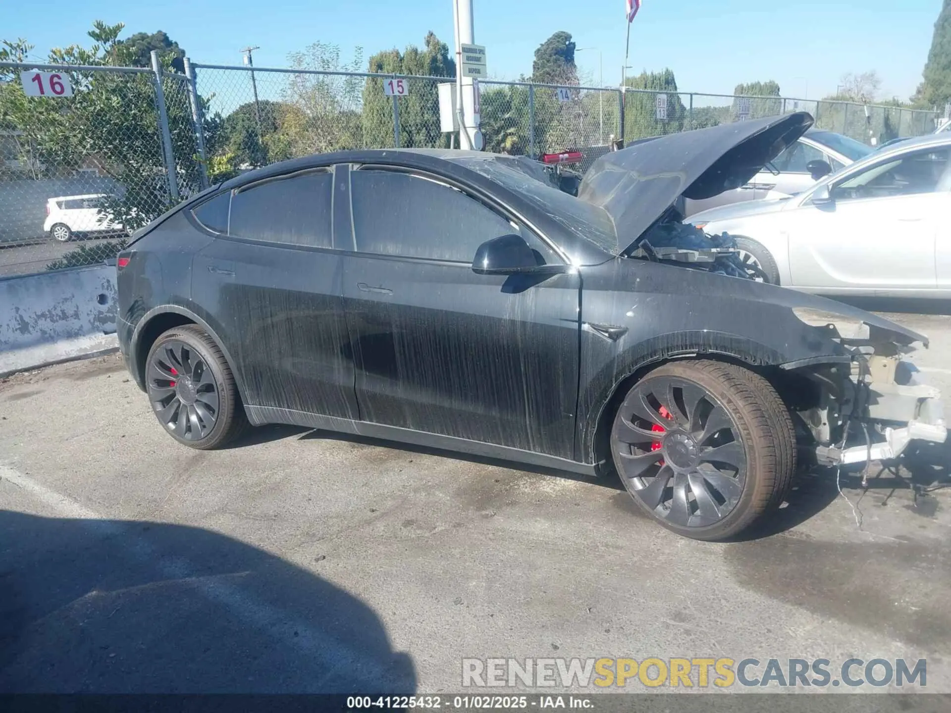 12 Photograph of a damaged car 7SAYGDEF7RF021464 TESLA MODEL Y 2024