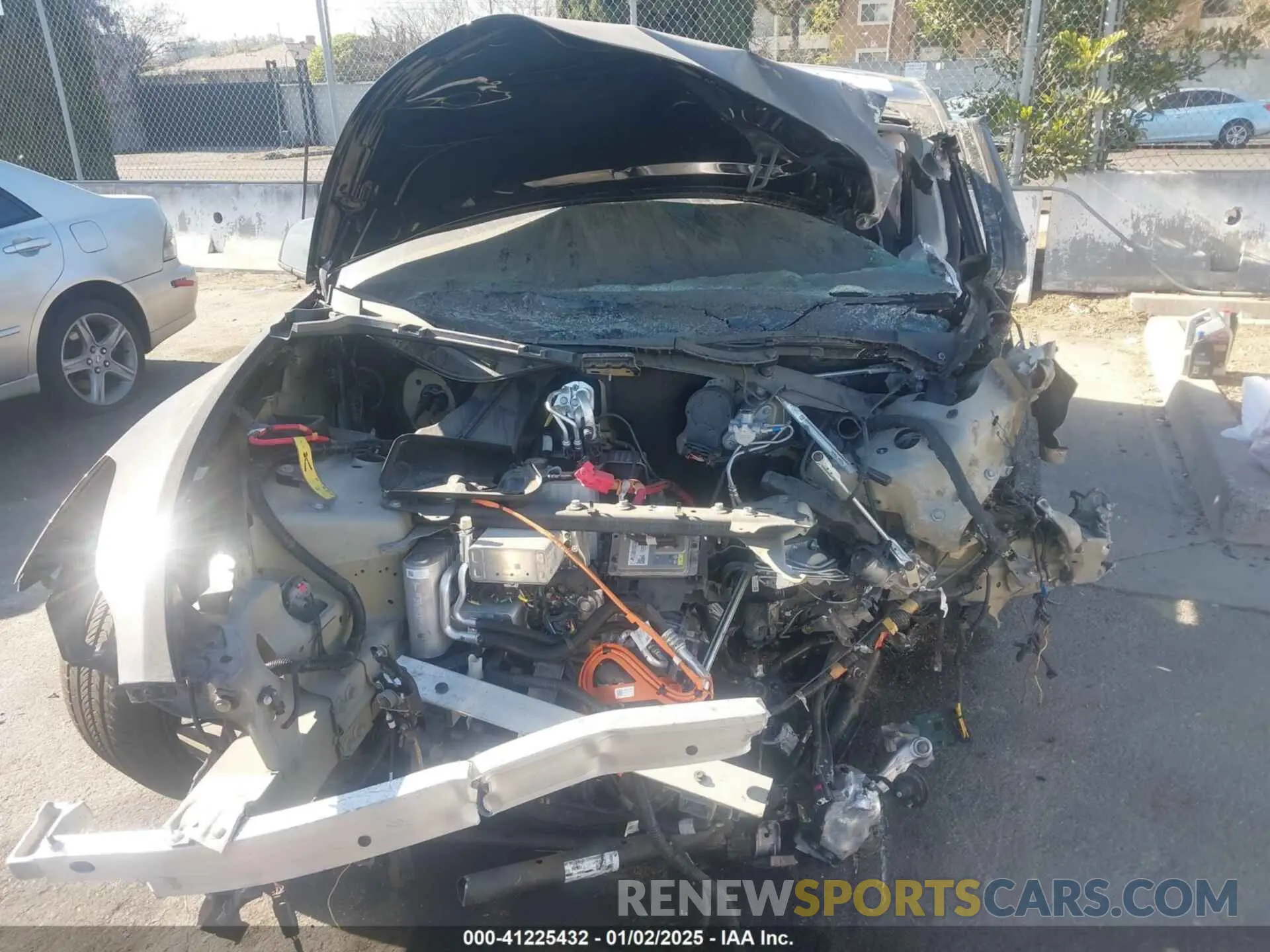 6 Photograph of a damaged car 7SAYGDEF7RF021464 TESLA MODEL Y 2024