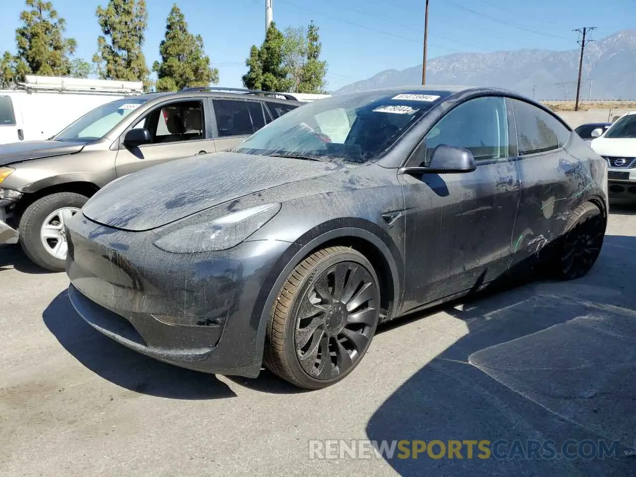 1 Photograph of a damaged car 7SAYGDEF7RF023036 TESLA MODEL Y 2024