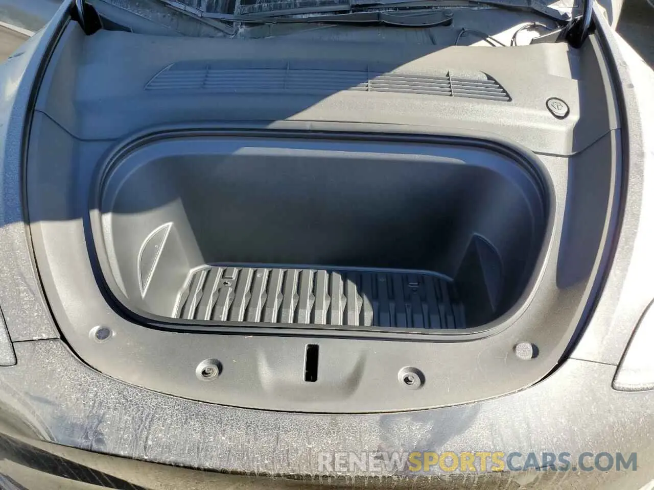 12 Photograph of a damaged car 7SAYGDEF7RF023036 TESLA MODEL Y 2024