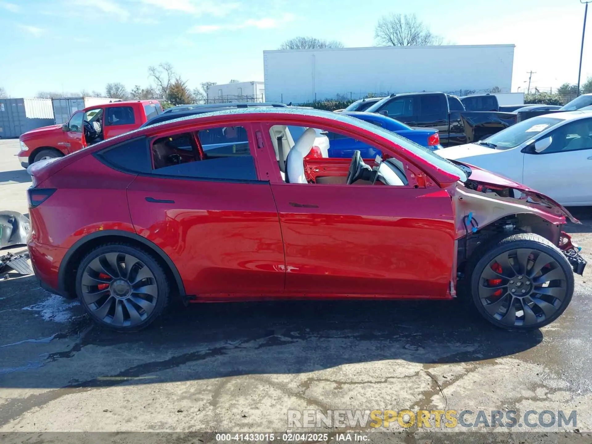 13 Photograph of a damaged car 7SAYGDEF7RF029774 TESLA MODEL Y 2024