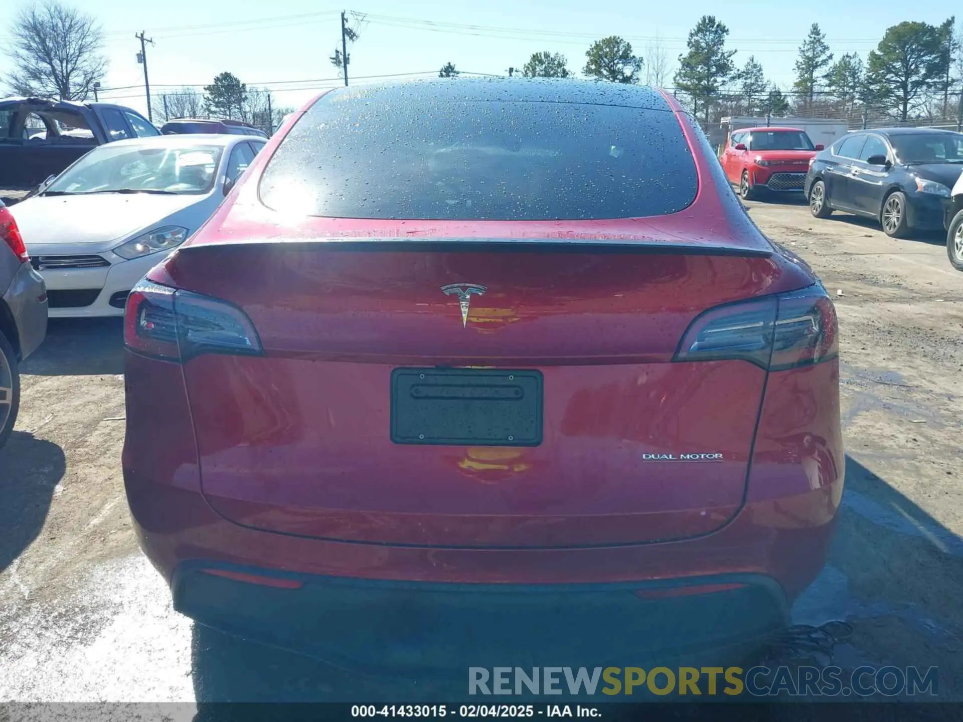 16 Photograph of a damaged car 7SAYGDEF7RF029774 TESLA MODEL Y 2024