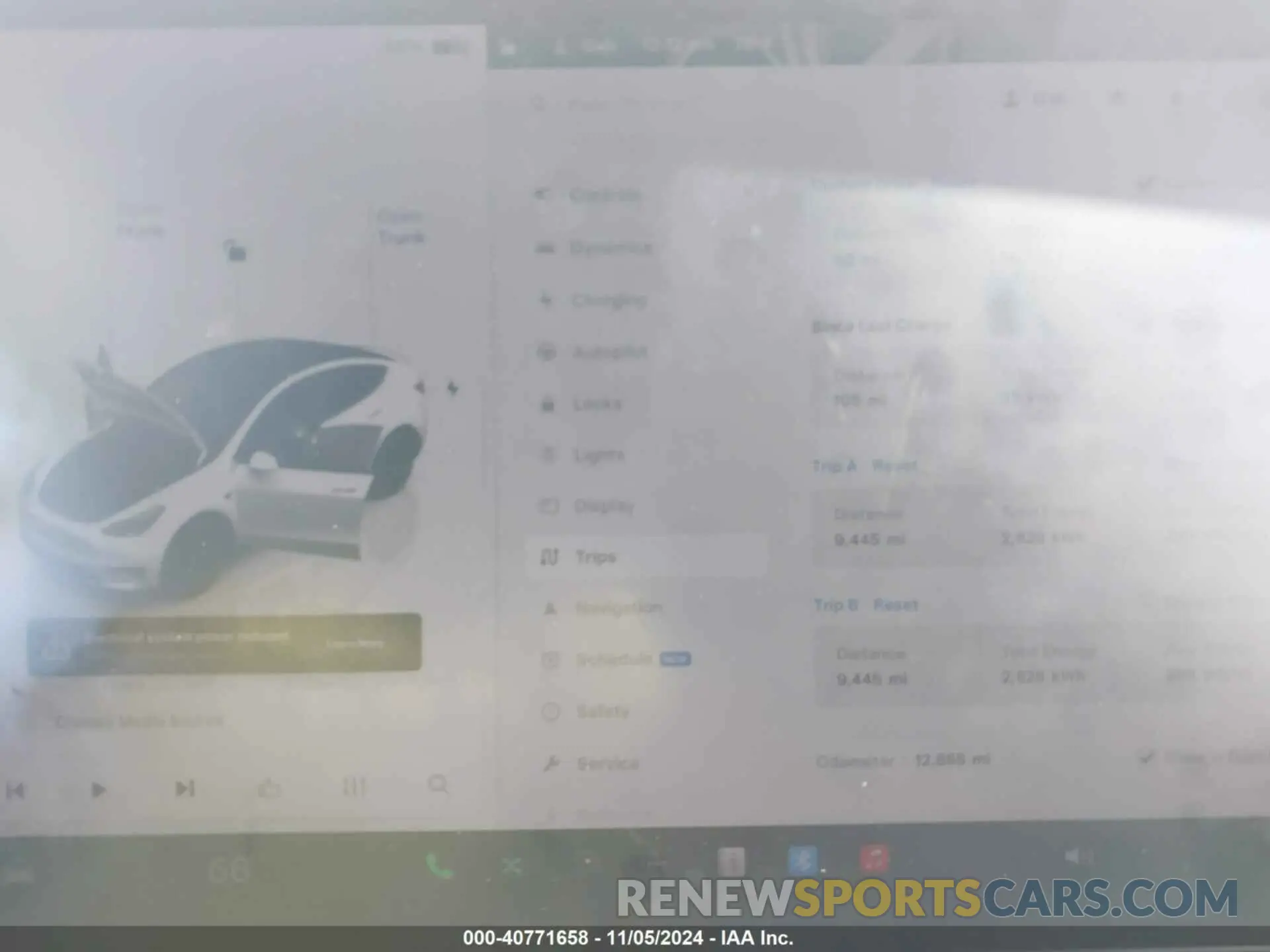18 Photograph of a damaged car 7SAYGDEF7RF036501 TESLA MODEL Y 2024