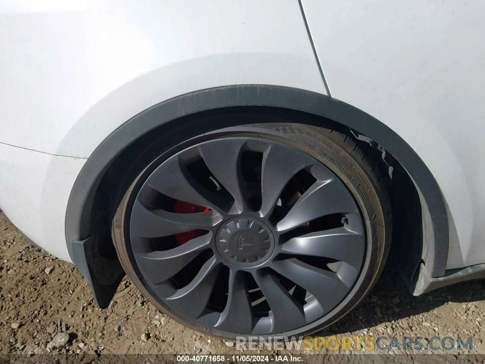 22 Photograph of a damaged car 7SAYGDEF7RF036501 TESLA MODEL Y 2024