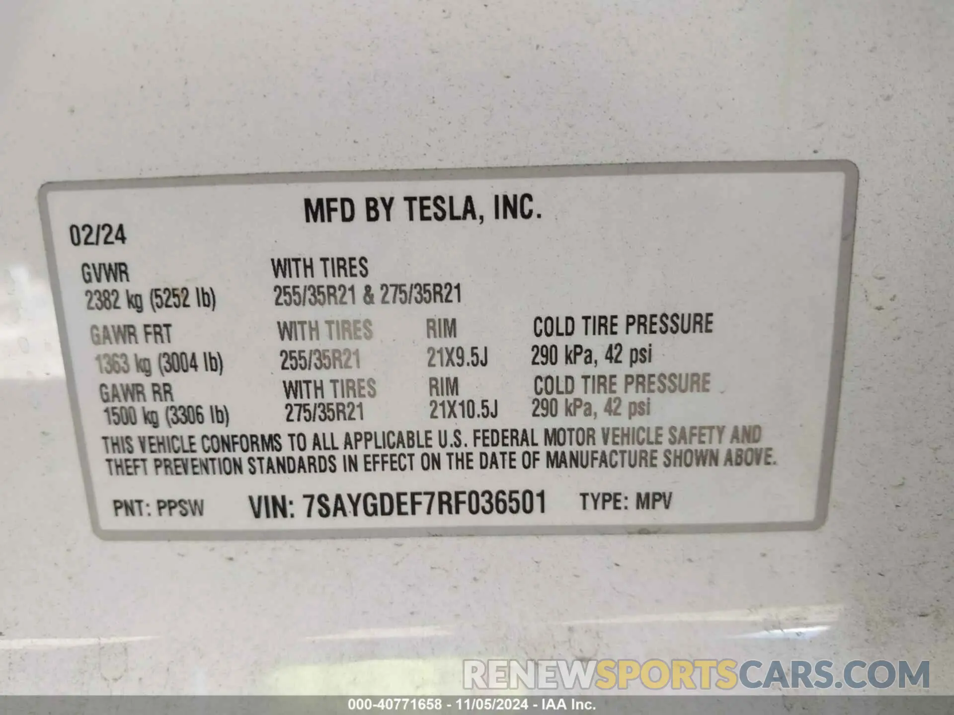 9 Photograph of a damaged car 7SAYGDEF7RF036501 TESLA MODEL Y 2024