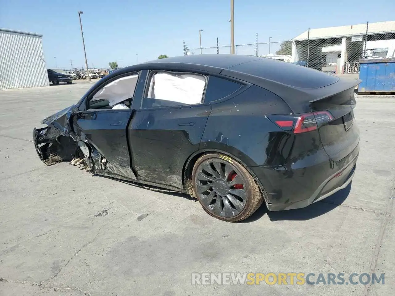 2 Photograph of a damaged car 7SAYGDEF7RF046154 TESLA MODEL Y 2024