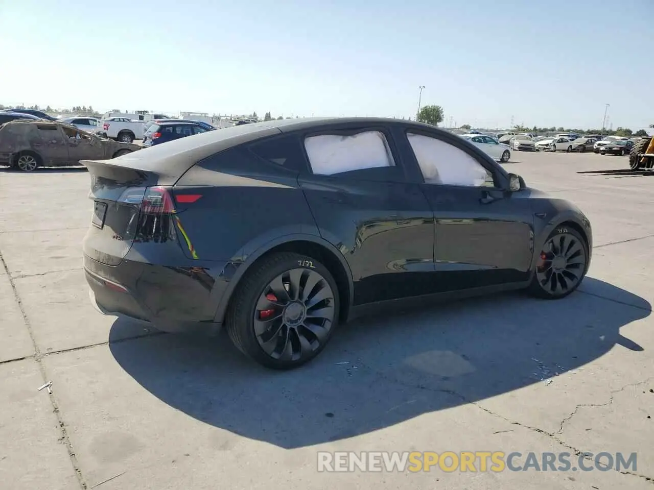 3 Photograph of a damaged car 7SAYGDEF7RF046154 TESLA MODEL Y 2024
