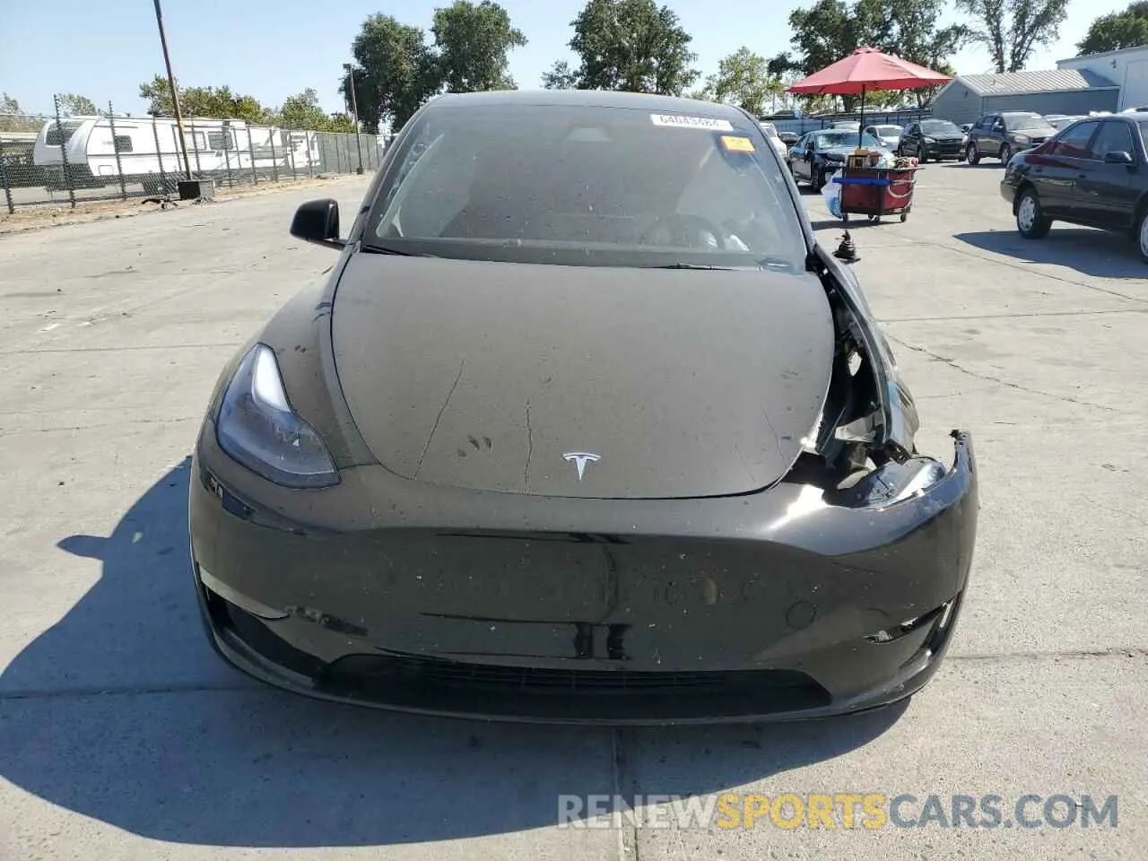 5 Photograph of a damaged car 7SAYGDEF7RF046154 TESLA MODEL Y 2024