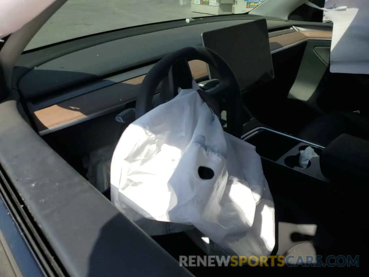 8 Photograph of a damaged car 7SAYGDEF7RF046154 TESLA MODEL Y 2024