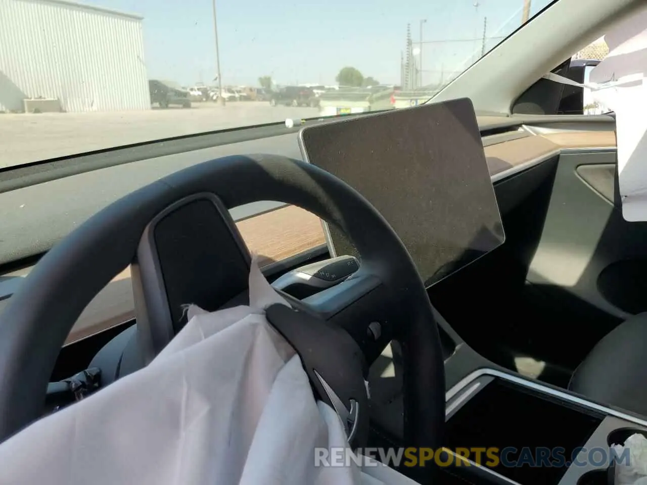 9 Photograph of a damaged car 7SAYGDEF7RF046154 TESLA MODEL Y 2024