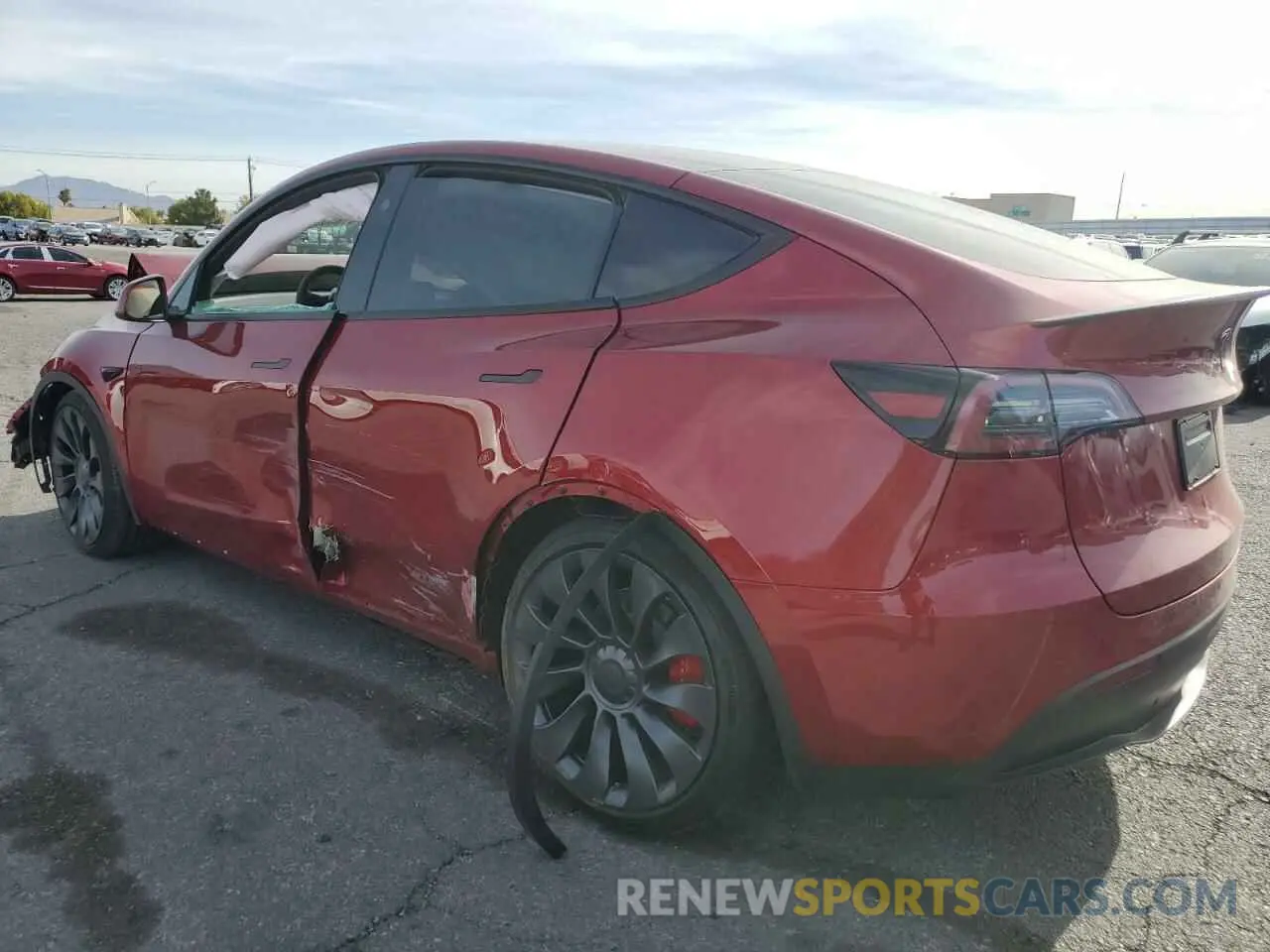2 Photograph of a damaged car 7SAYGDEF7RF128112 TESLA MODEL Y 2024