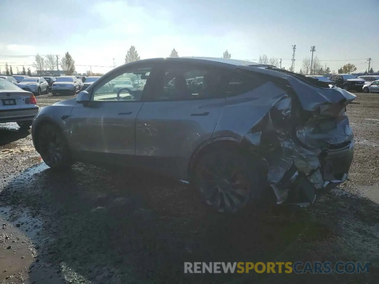 2 Photograph of a damaged car 7SAYGDEF7RF128238 TESLA MODEL Y 2024