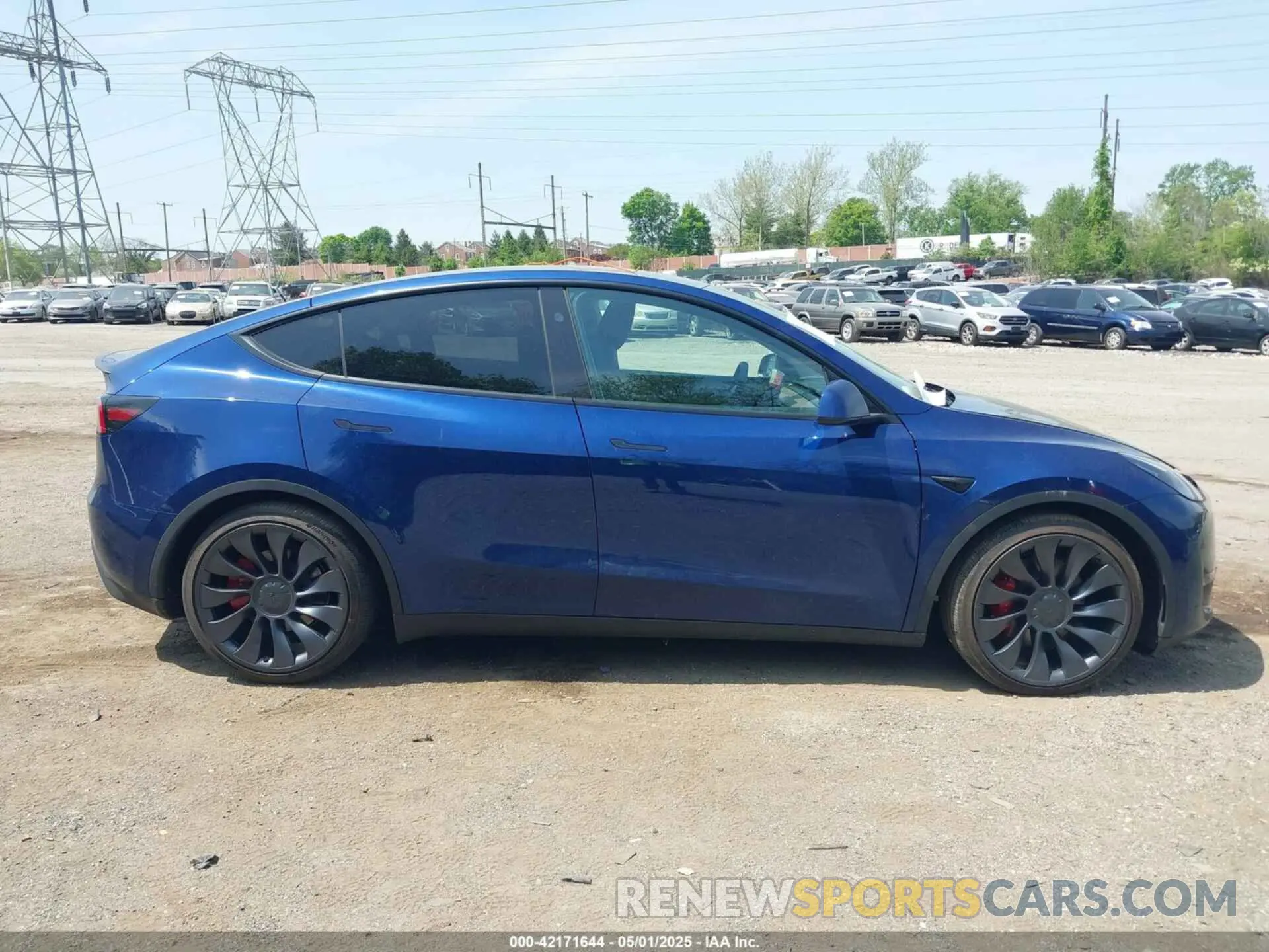 14 Photograph of a damaged car 7SAYGDEF8RA269459 TESLA MODEL Y 2024