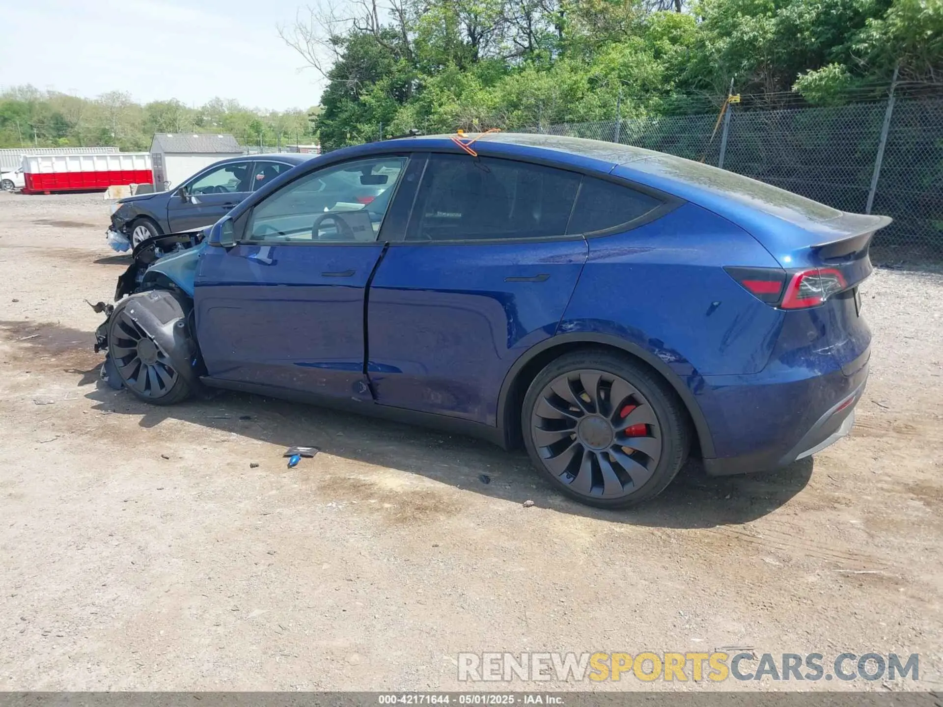 3 Photograph of a damaged car 7SAYGDEF8RA269459 TESLA MODEL Y 2024