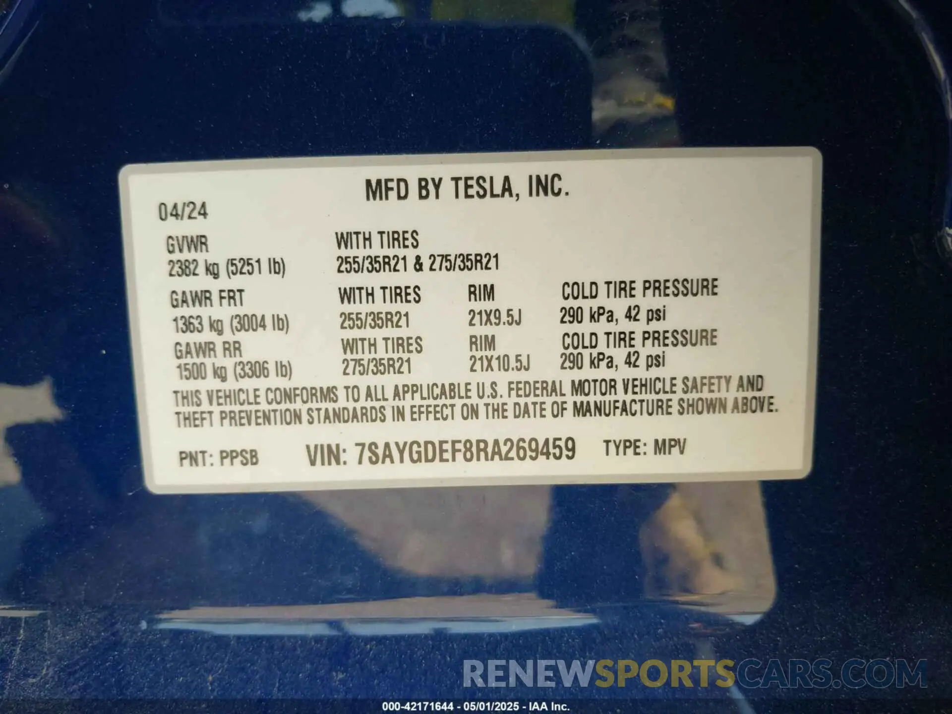 9 Photograph of a damaged car 7SAYGDEF8RA269459 TESLA MODEL Y 2024