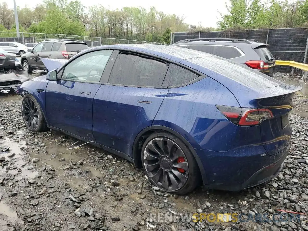2 Photograph of a damaged car 7SAYGDEF8RA320717 TESLA MODEL Y 2024