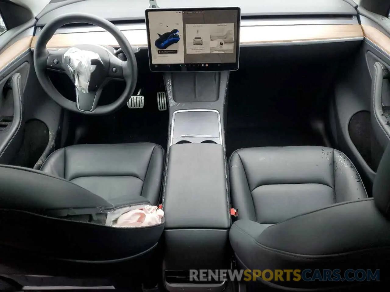 8 Photograph of a damaged car 7SAYGDEF8RA320717 TESLA MODEL Y 2024