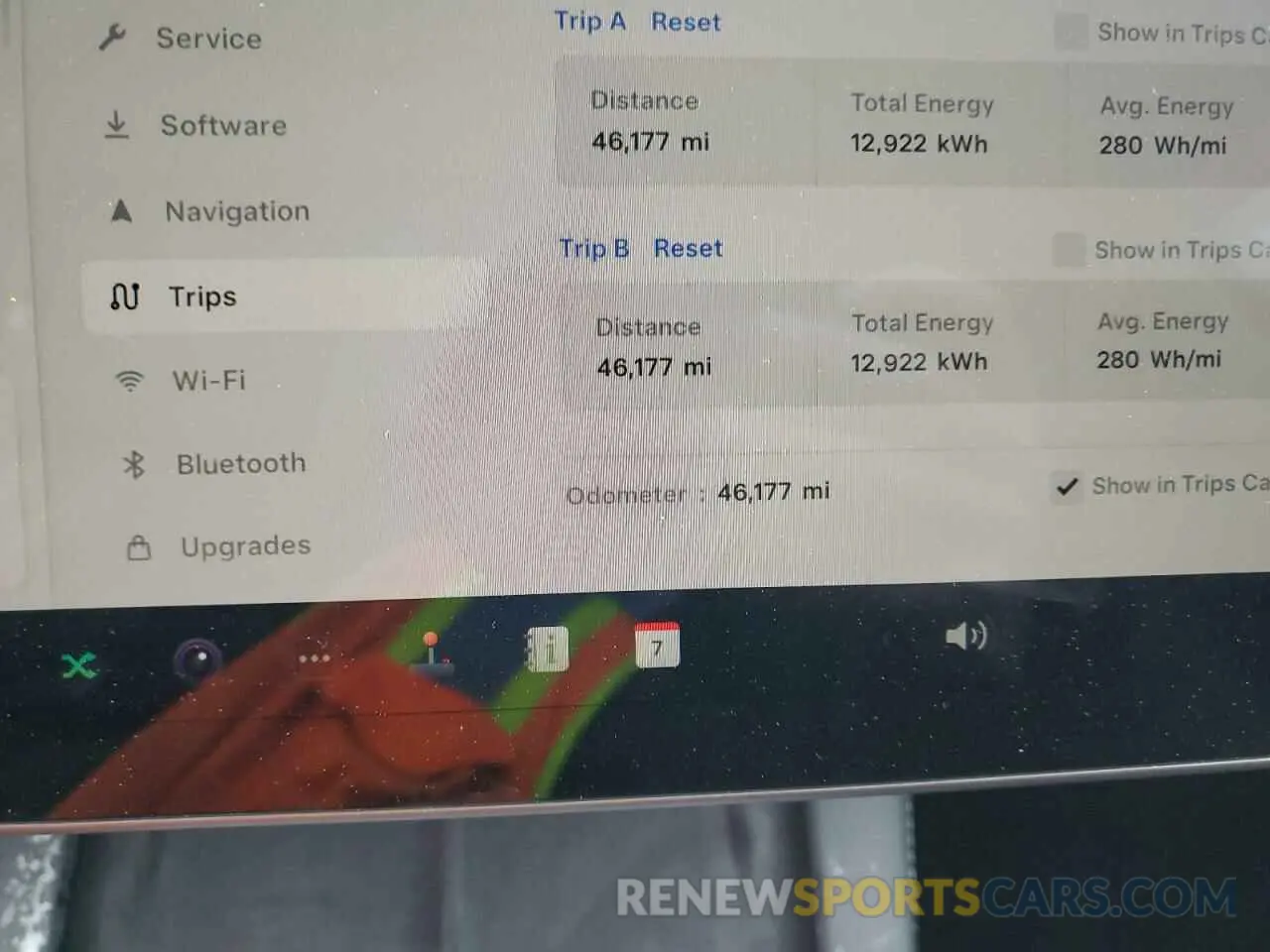 9 Photograph of a damaged car 7SAYGDEF8RA320717 TESLA MODEL Y 2024