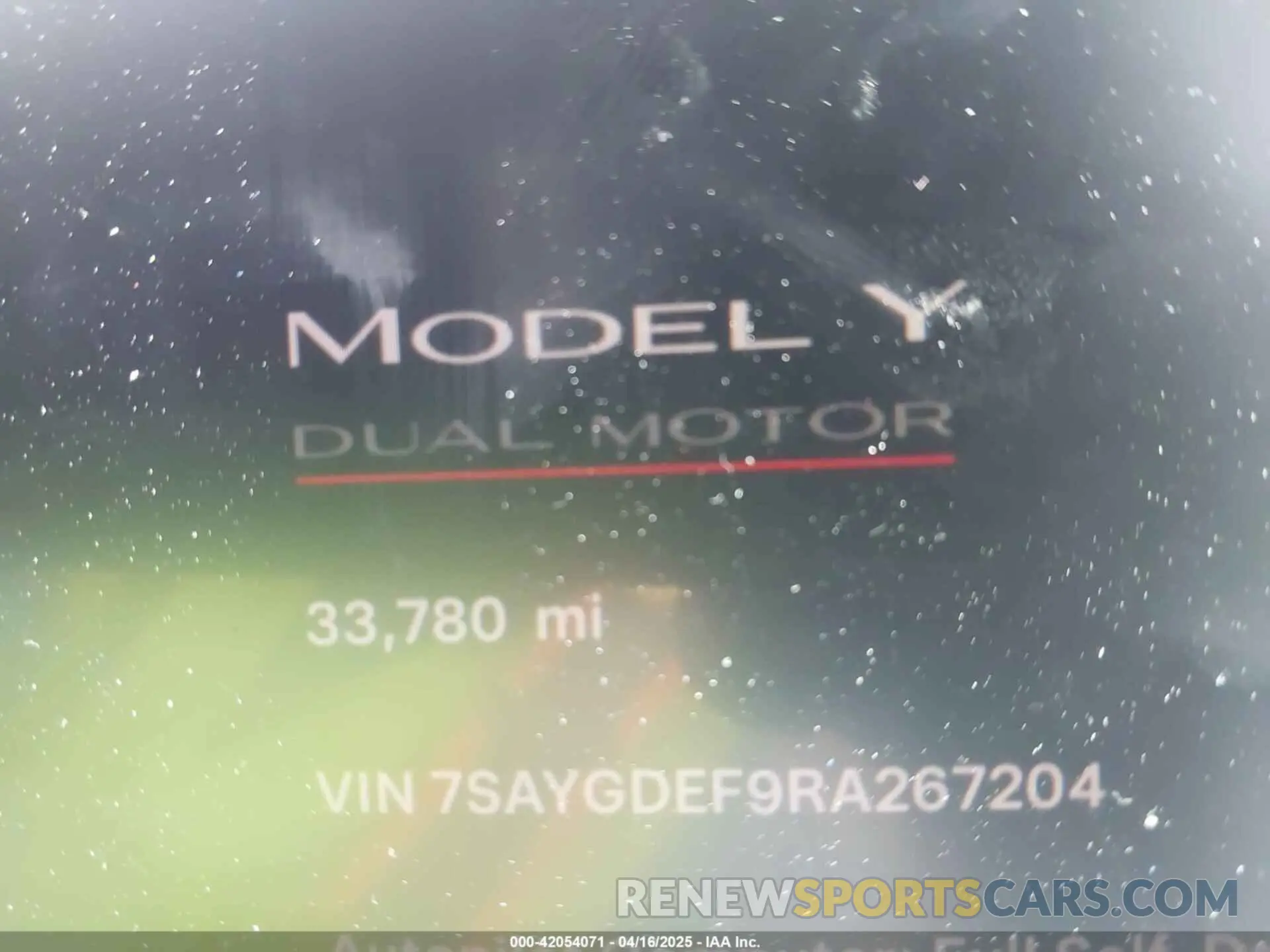 14 Photograph of a damaged car 7SAYGDEF9RA267204 TESLA MODEL Y 2024