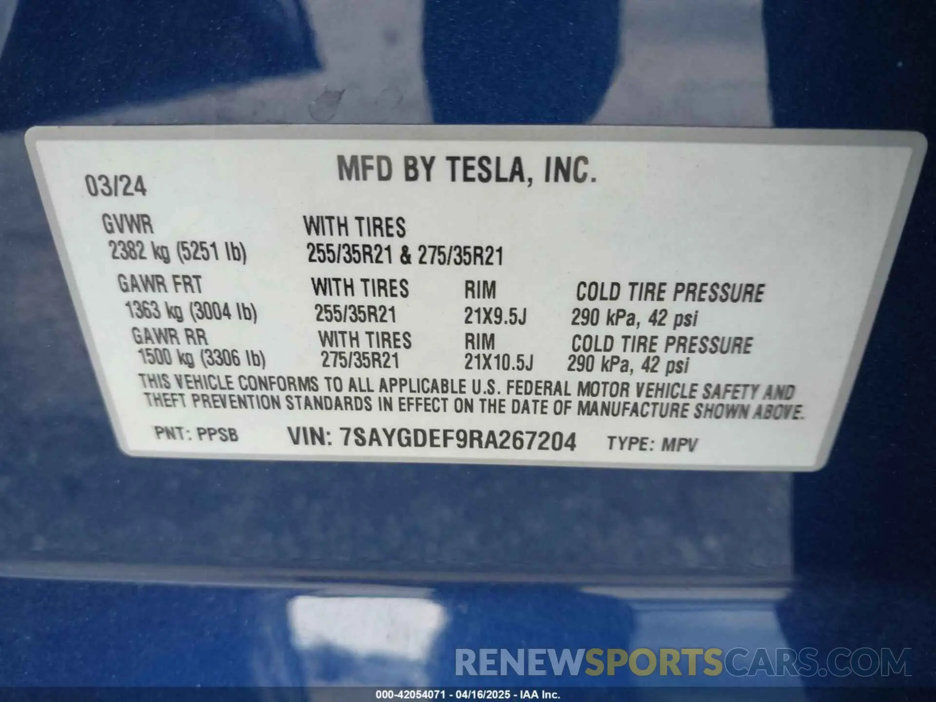 9 Photograph of a damaged car 7SAYGDEF9RA267204 TESLA MODEL Y 2024