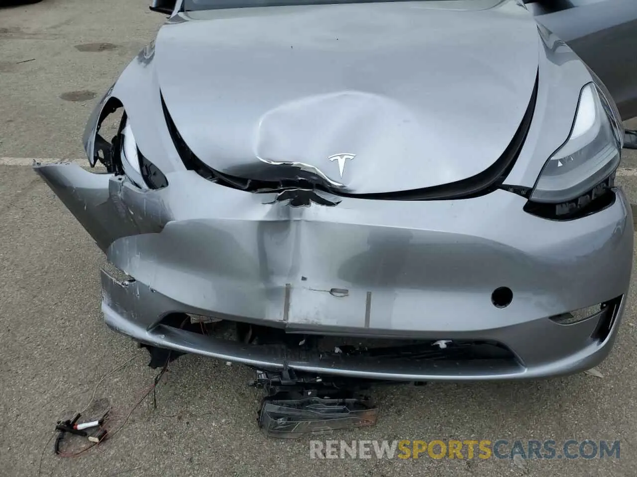 11 Photograph of a damaged car 7SAYGDEF9RA307989 TESLA MODEL Y 2024