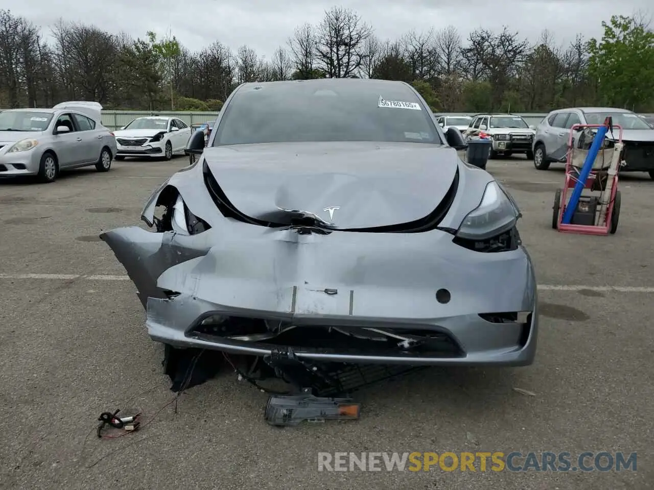 5 Photograph of a damaged car 7SAYGDEF9RA307989 TESLA MODEL Y 2024