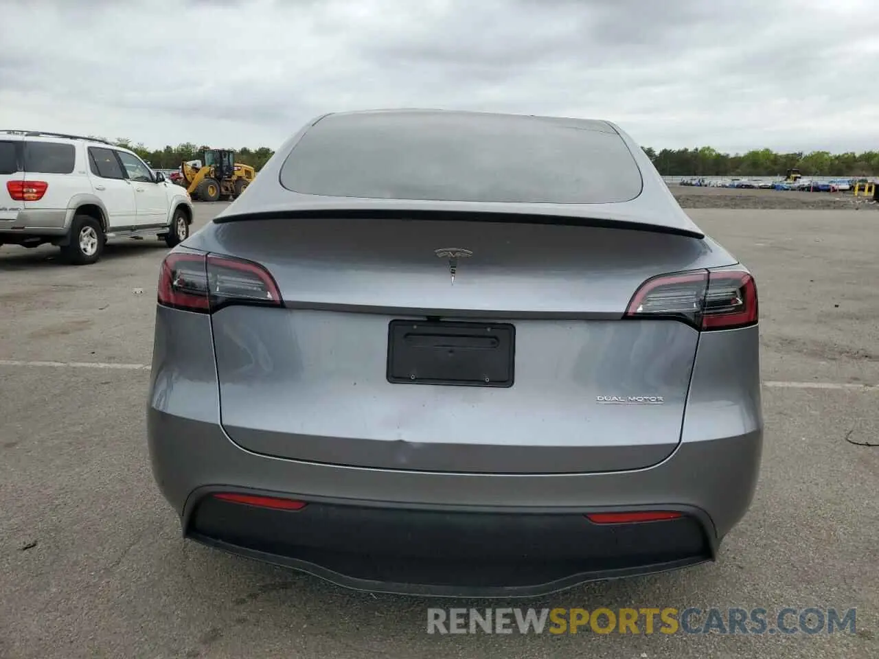 6 Photograph of a damaged car 7SAYGDEF9RA307989 TESLA MODEL Y 2024